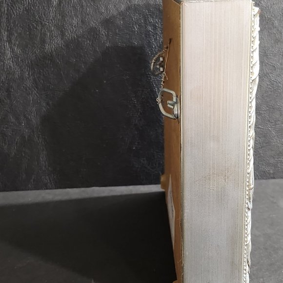 Gorgeous Framed Pewter Angel Mother Holding Angel Baby Ornament in Pewter Color - Picture 6 of 11